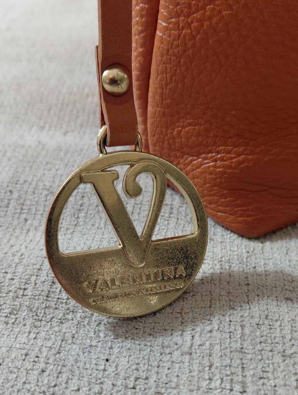 Valentina Cognac Leather Shoulder Bag with Gold Charm - Picture 4 of 10